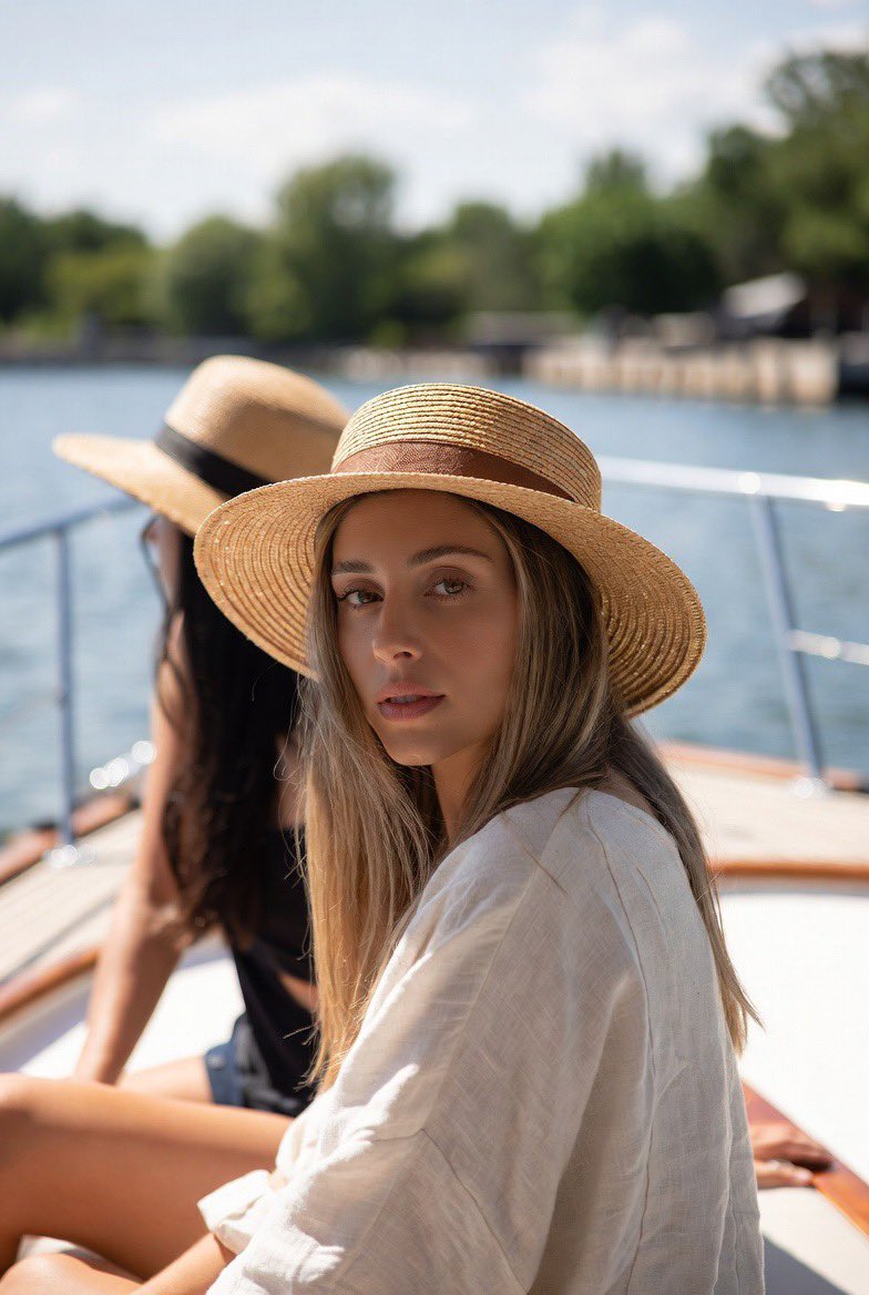 Casacrescorenta's tweet image. Happy International Women’s Day! 🌟

Celebrating the strength, elegance, and adventurous spirit of women everywhere.

Today, spoil her or yourself with pure luxury: Travels, Shortlets, Car Rentals, Boat Cruise Rentals, Resorts, Private Jet charters
#IWD2026 #GiveToGain