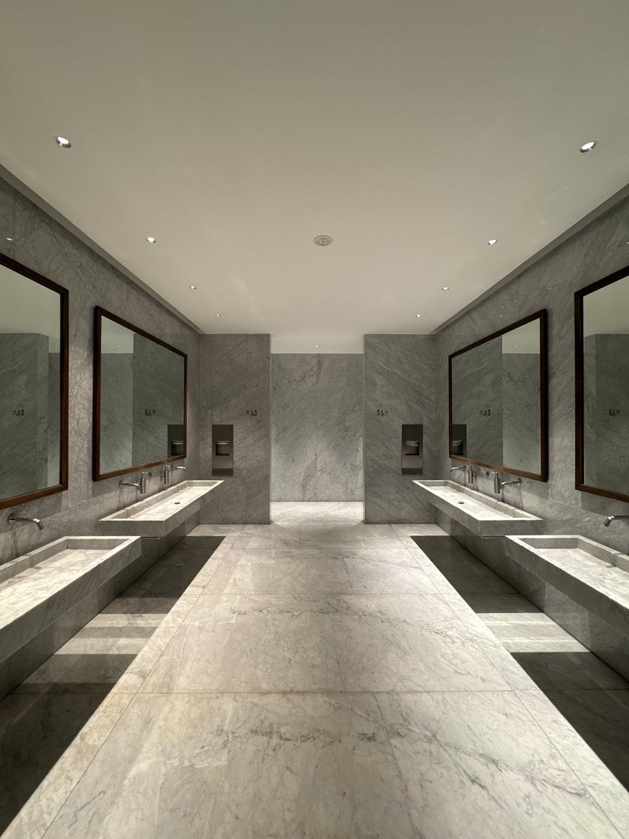 nmstudio_info's tweet photo. Museo Jumex / David Chipperfield
「良い建築かどうかを判定するにはトイレを見ろ」と昔誰かに聞きました。 https://t.co/jRRC4vygCp