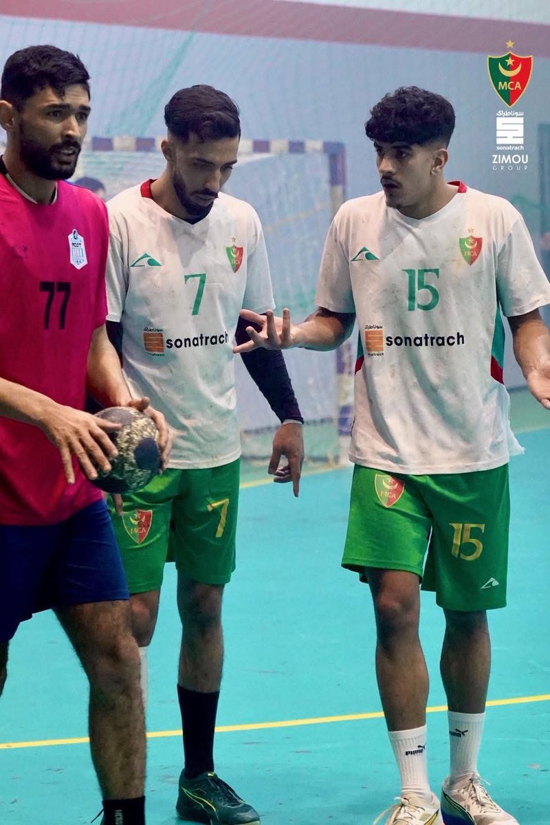 MouloudiaCA's tweet photo. للأسف في أول موسم بعد العودة إلى القسم الممتاز فريق مولودية الجزائر الدي كان مسيطراً على البطولة الوطنية يفشل في التأهل الى دورة اللقب .
#MCA_Handball #TeamMCA 🟩🟥 https://t.co/lwH7jAE1BA