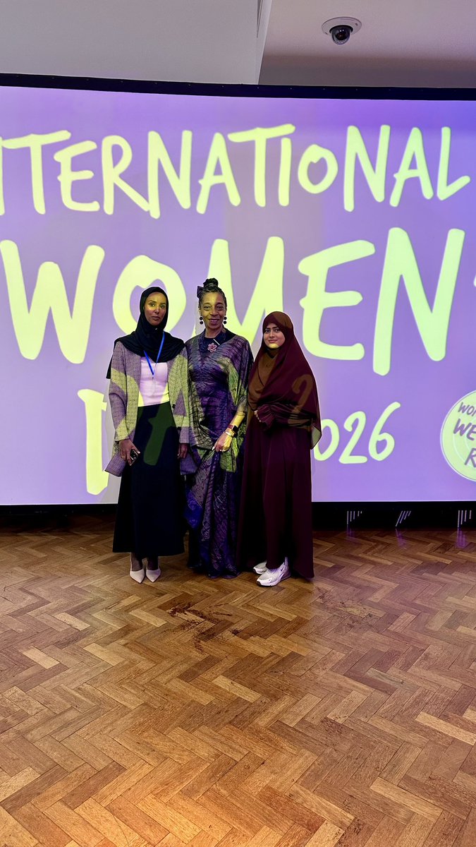 Esha Mumtaz tweet media