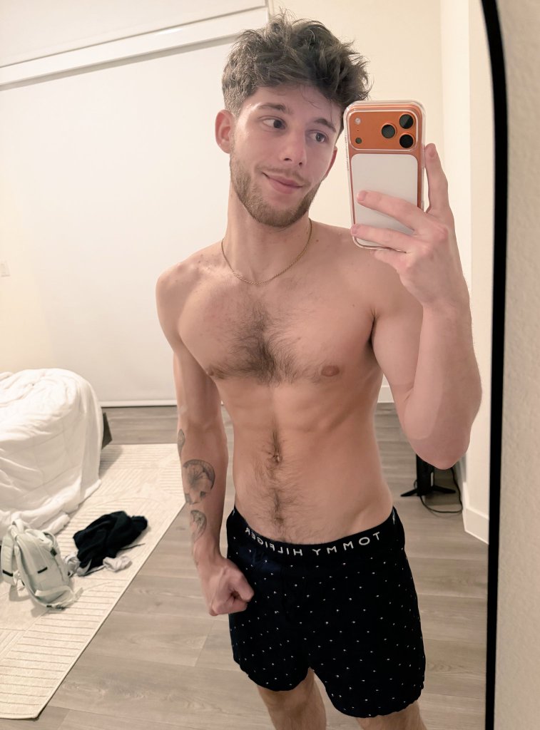 Dex Davall tweet media