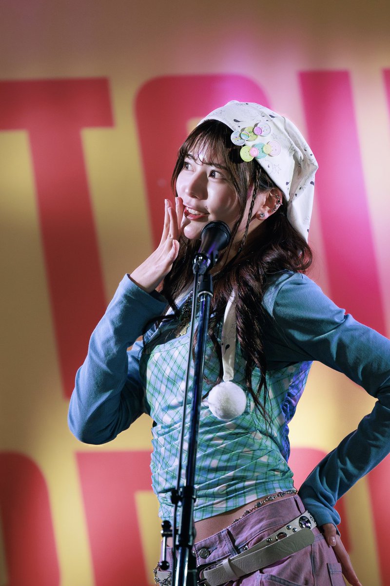 na_desu_8's tweet photo. 華乃、はじまりました🐉

おかえりーーーーーーー！
また歌って踊れる姿みれて嬉しい🌸

#トキメキ詐欺現場 
#華乃 https://t.co/zmRBTptnKC