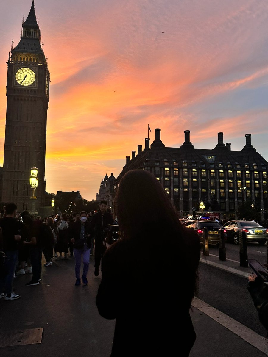 _Mackenzie_a's tweet photo. Chasing sunsets and capturing moments amidst the hustle of life. 🌅#GoldenHour https://t.co/GtM0XOOS4B
