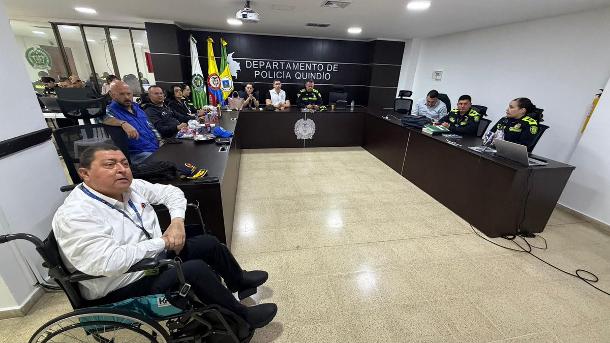CGR_Colombia's tweet photo. 🚨La @CGR_Colombia hizo presencia en todo el país durante la jornada electoral de este 8️⃣ de marzo, acompañando los Puestos de Mando Unificado (#PMU) y los puestos de votación para recibir denuncias ciudadanas y orientar a la ciudadanía sobre los canales de atención, en el cuidado de los recursos destinados a estos comicios. 🗳️

📌A través de estos espacios se brindó atención directa y se reafirmó el compromiso de la @CGR_Colombia con la vigilancia de los recursos públicos y la participación ciudadana.