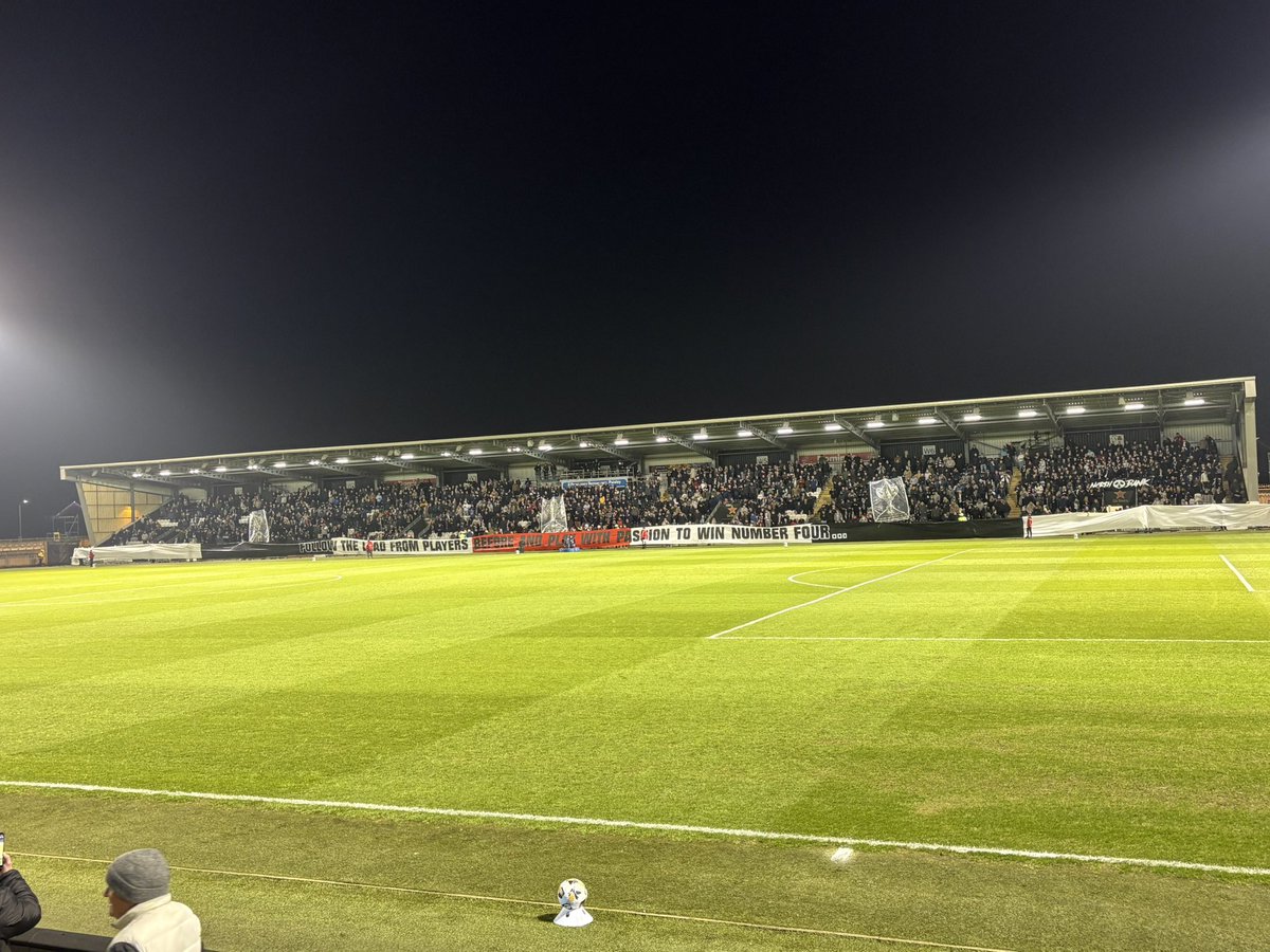 1877Camy's tweet photo. @bawarmy Not the best photo mate, but a cracking display nonetheless ⚫️⚪️ https://t.co/syE0RoXlxp