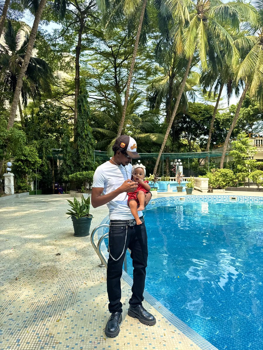 OK EFFECT tweet media