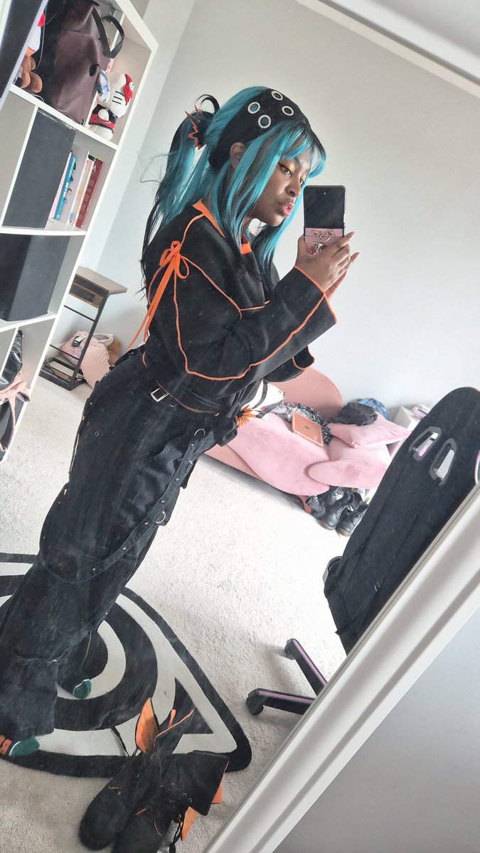 Shellanin 🐚💕 tweet media