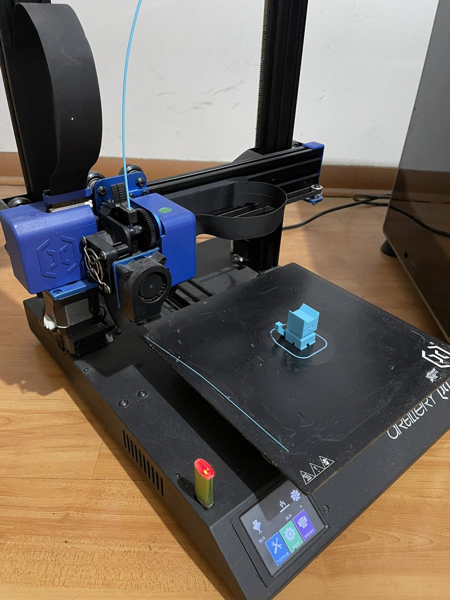 frikicity's tweet photo. Impresora 3D Artillery Genius Pro $120.000.-
100% funcional

Estéticamente cama presenta desgaste por uso, no influye en la impresión 

Puedes retirarla en persona, estamos en Barrio Universitario cerca de Metro República.

Envío a todo Chile gratis !

WhatsApp +56977442620 https://t.co/IA7QTU53KE