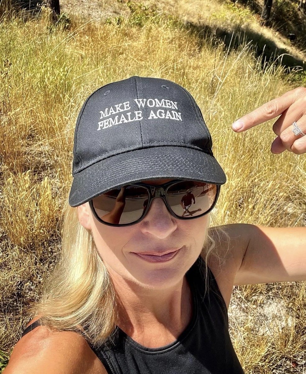 TaraArmstrongBC's tweet photo. Happy International Women’s Day from this adult human female. 👇🏻👊🏻 https://t.co/1Fcn22D3CM