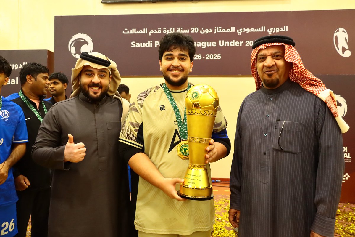 FaidClub's tweet photo. أحـلى من الكأس .. أبطــاله 🏆🤩

#صالات_فيد_U20 https://t.co/mpMmViZy6x