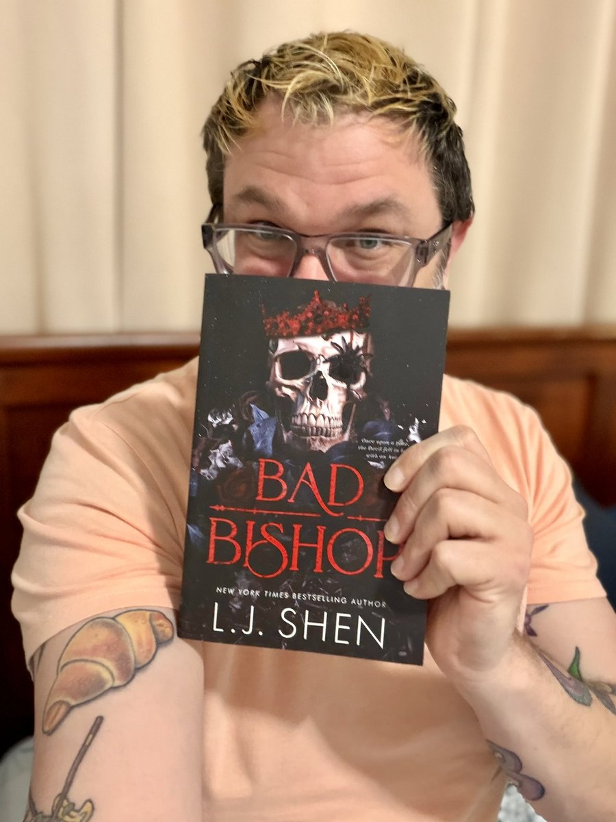 thejimbolewis's tweet photo. Picked up a new book yesterday https://t.co/xcCMAEZZgB