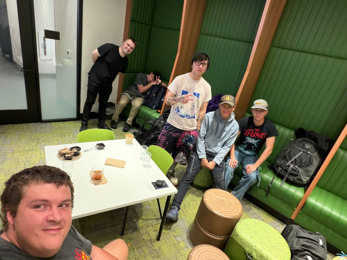 1 hour til takeoff off to japan with the Gayng.