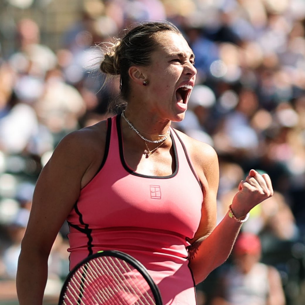 UniversTennis's tweet photo. 🔒 1/8 DE FINALE - WTA 1000 INDIAN WELLS 🌴🇺🇸

🔥 SABALENKA ⚡️ OSAKA 🔥

Deuxième confrontation entre les deux joueuses, plus de 7 ANS après la première, remportée par la Japonaise à l’US Open 2018. 

Ancienne n°1 vs actuelle n°1 : qui va s’imposer ? 🍿 https://t.co/I5WwJ9WnDA