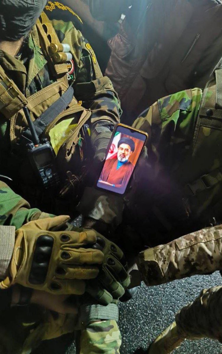 jacksonhinkle's tweet photo. ❤️🇮🇷 https://t.co/IF0Pbrwrna