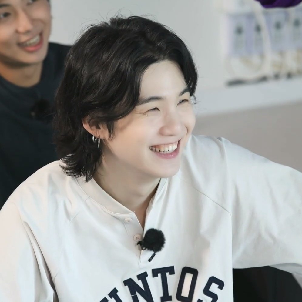 heraldofrain tweet media