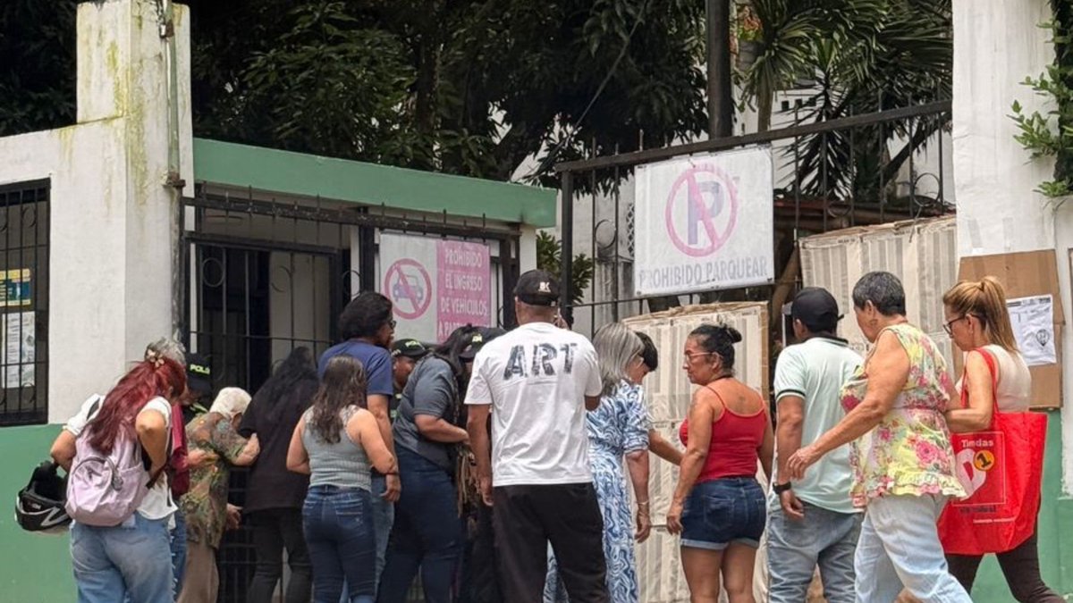 🔍 En #Ibagué la salud preocupa a votantes durante elecciones al Congreso.

Los votantes priorizaron la salud (respecto a los brotes de fiebre amarilla) como urgencia para el Congreso ante fallas en servicios y falta de medicamentos.
📰👉conexionsabana360.com/medialab/en-vi…

#Elecciones2026