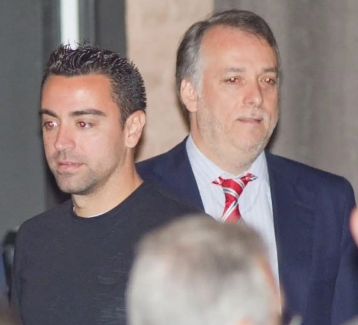 🚨🚨 𝗫𝗔𝗩𝗜 🇪🇸 𝗥𝗘̀𝗚𝗟𝗘 𝗦𝗘𝗦 𝗖𝗢𝗠𝗣𝗧𝗘𝗦 𝗔𝗩𝗘𝗖 𝗟𝗔 𝗗𝗜𝗥𝗘𝗖𝗧𝗜𝗢𝗡 𝗗𝗨 𝗕𝗔𝗥𝗖̧𝗔. 😤

« À Barcelone, il y a quelqu’un qui a 𝗽𝗹𝘂𝘀 𝗱𝗲 𝗽𝗼𝘂𝘃𝗼𝗶𝗿 𝗾𝘂𝗲 𝗝𝗼𝗮𝗻 𝗟𝗮𝗽𝗼𝗿𝘁𝗮 : 𝗰’𝗲𝘀𝘁 𝗔𝗹𝗲𝗷𝗮𝗻𝗱𝗿𝗼 𝗘𝗰𝗵𝗲𝘃𝗮𝗿𝗿𝗶́𝗮 !

C’est lui qui prend