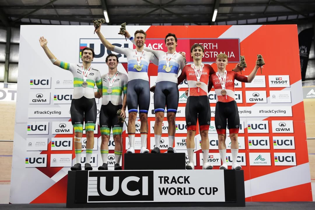 esportes_infos's tweet photo. Copa do Mundo de Ciclismo de Pista 🚴
Etapa de Perth 🇦🇺

Resultado - Madison Masculino
🥇 Roger Kluge / Moritz Augenstein 🇩🇪
🥈 Conor Leahy / Liam Walsh 🇦🇺
🥉 Maximilian Schmidbauer / Raphael Kokas 🇦🇹

Os alemães dominaram a prova, conseguindo 72 pontos, contra 44 dos segundos colocados.