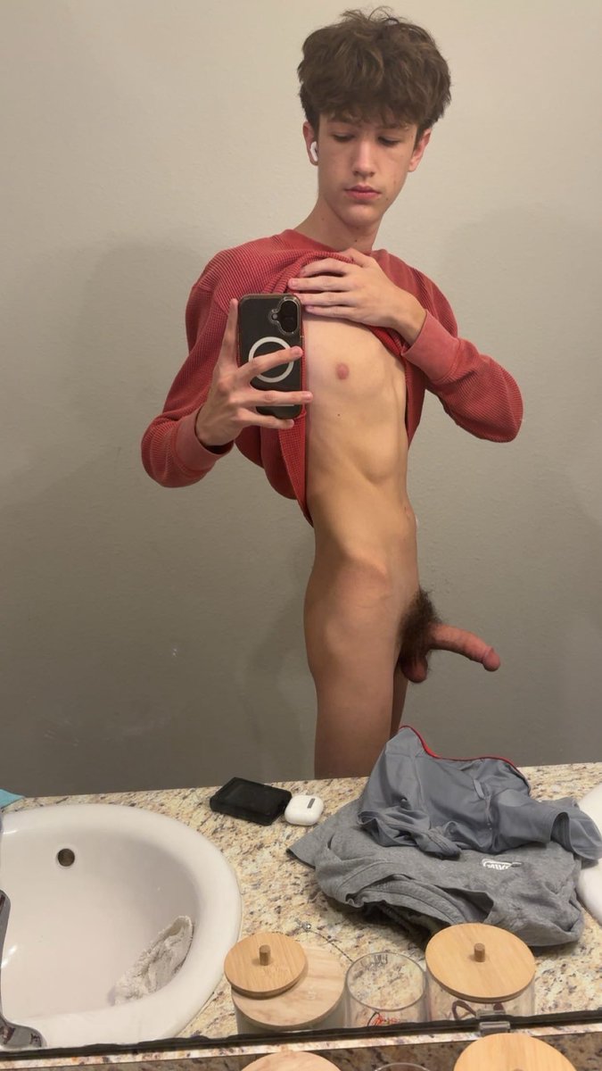 zach (18) tweet media