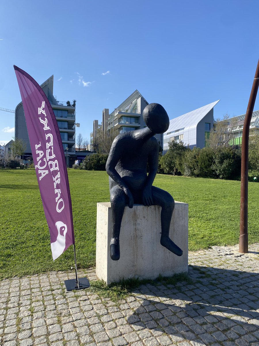 adorei a postura dessas estatuas, as vezes me sinto meio assim