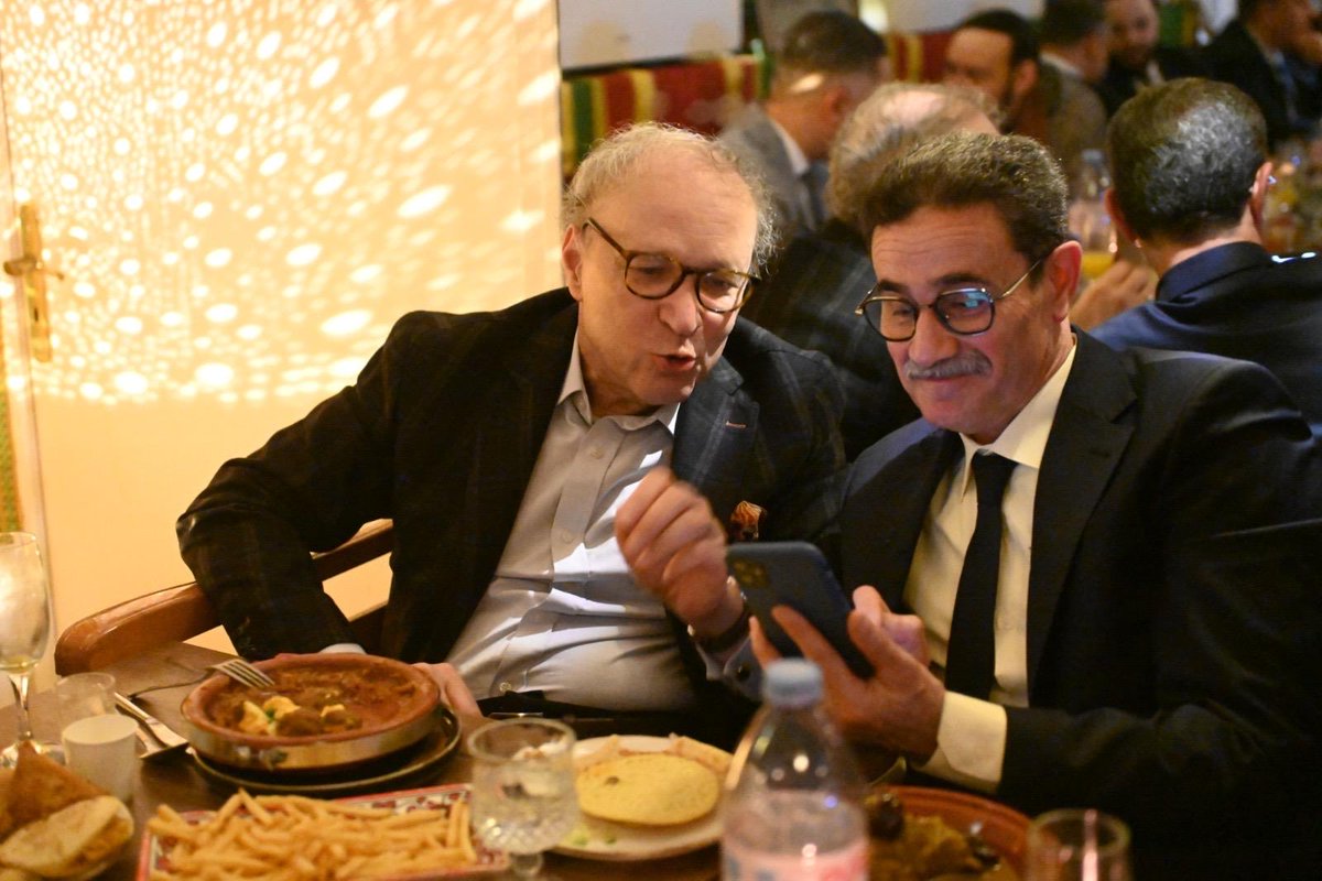 moroccan_pulse's tweet photo. ✨ Certaines soirées ne s’oublient pas 

À l’initiative de Waqf Europe, Moroccan Pulse a eu l’honneur d’organiser un ftour d’exception, placé sous le signe du partage et de la transmission, en présence de Dr Moulay Mounir El Kadiri Boutchich.
#spiritualite #mpulse #iftar #ramadan https://t.co/Emk0otCks7