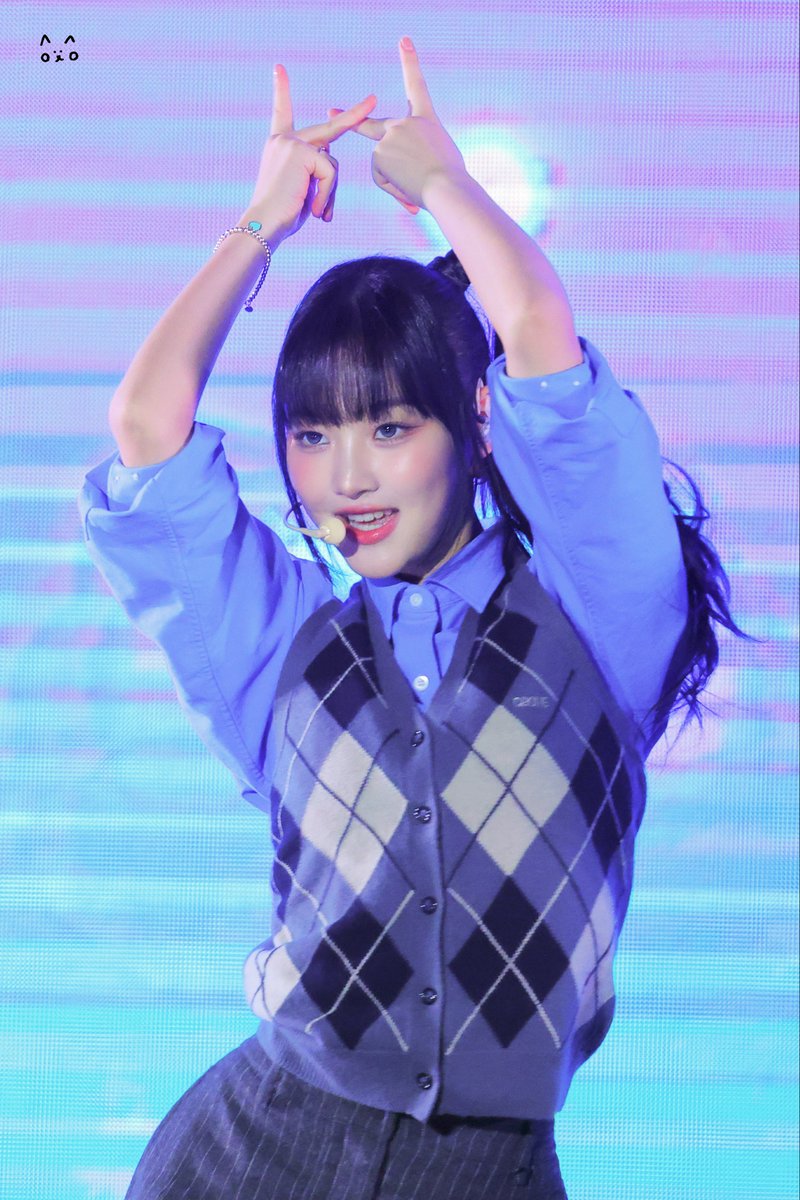us_p_q's tweet image. 251018

#시안 #SIAN
#유스피어 #USPEER
