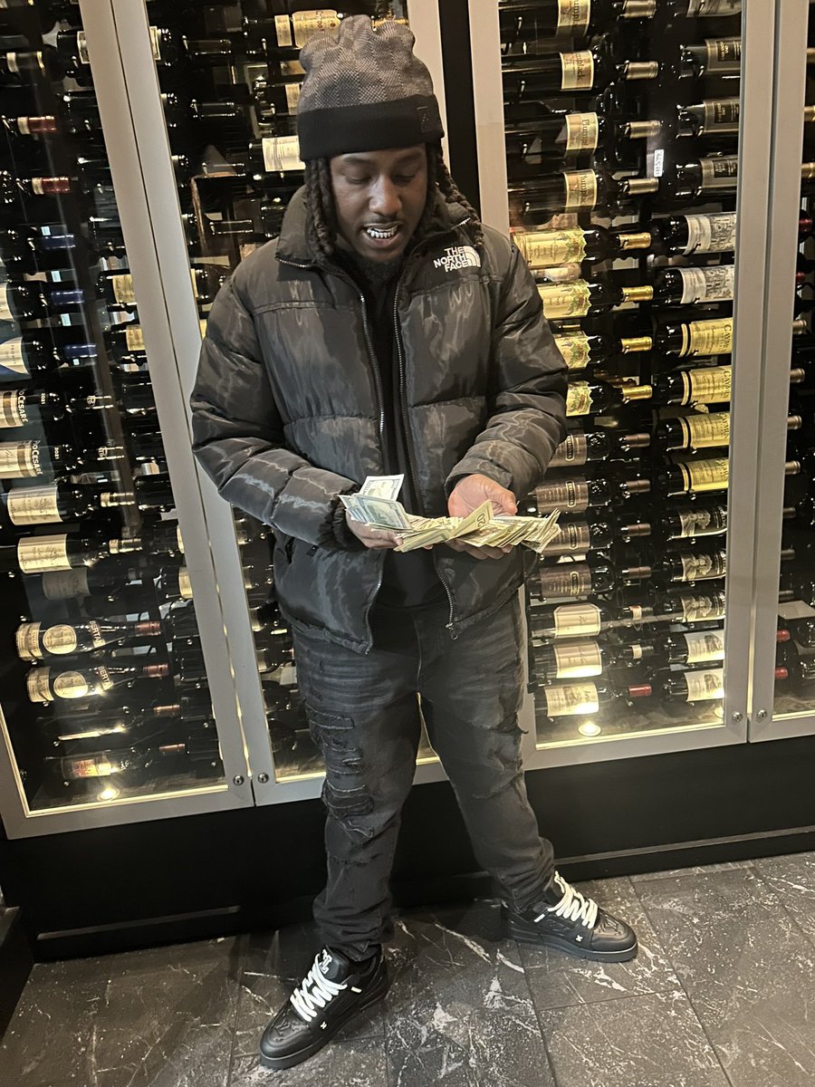 BlowMoney /🕷️ tweet media