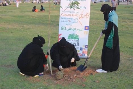 Env_life's tweet photo. تضطلع المرأة  في الجمعية؛ بأعمال وأدوار بيئية ريادية، تؤكد حضور المرأة الفاعل في الإسهام بتحقيق الاستدامة البيئية #السعودية 

#جمعية_حياة_البيئة #القطاع_غير_الربحي #التطوع_البيئي #البيئة 
#يوم_المرأة_العالمي #تبوك #InternationalWomensDay #InternationalWomensDay2026 https://t.co/mfC5xAMOsD