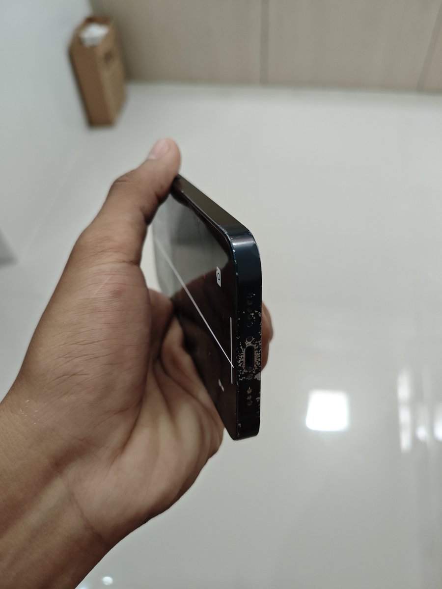 rizkixcx's tweet photo. WTS iPhone 13 128gb

Layar ada garis, battery health service, dan body baret banyak.

Tawar aja mau berapa. Lokasi Bali, bisa cod sekitar Canggu/Pererenan. https://t.co/0huvAvHEA9