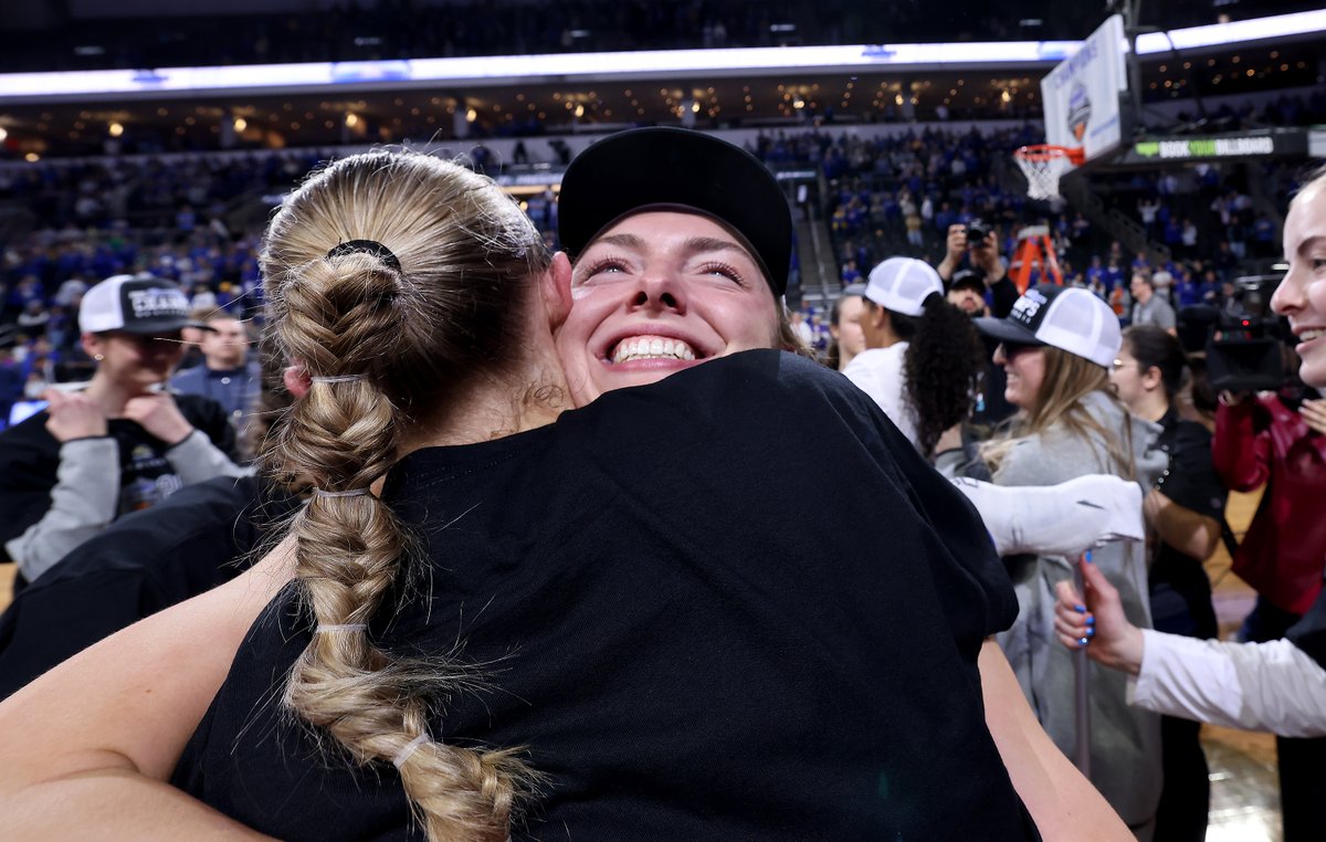 Summit Hoops tweet media