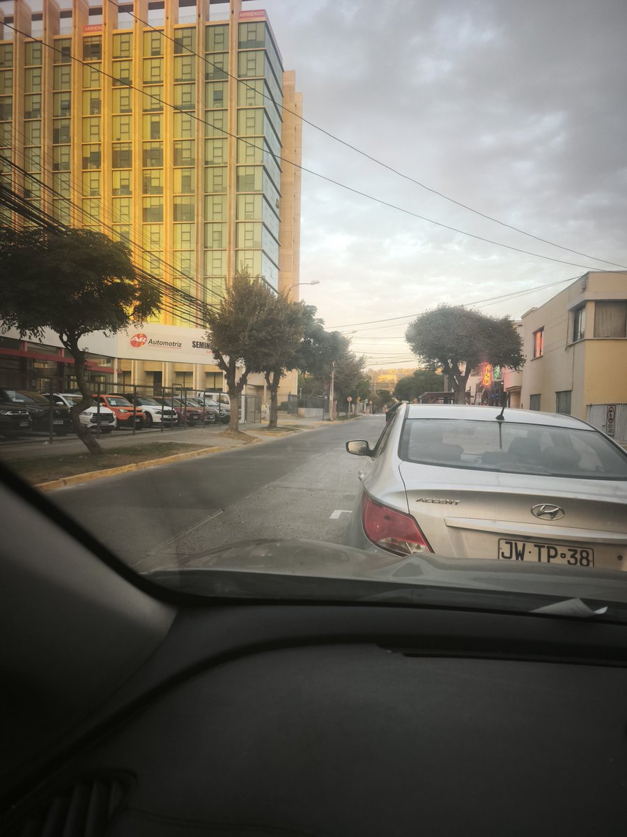 simonky016's tweet photo. Dejan puesto el ticket en el auto y se mandan a cambiar y así sigue marcando, la corrupción ha llegado hasta los estacionamientos de los bomberos de viña @munivina @adnradiochile @biobio @Cooperativa @biobiovalpo @maca_ripa @biobiovalpo @bomberosvina https://t.co/wvg2QOBQoT