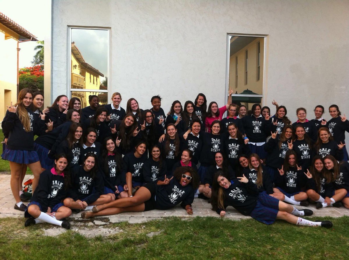 Sofia Carson Info tweet media