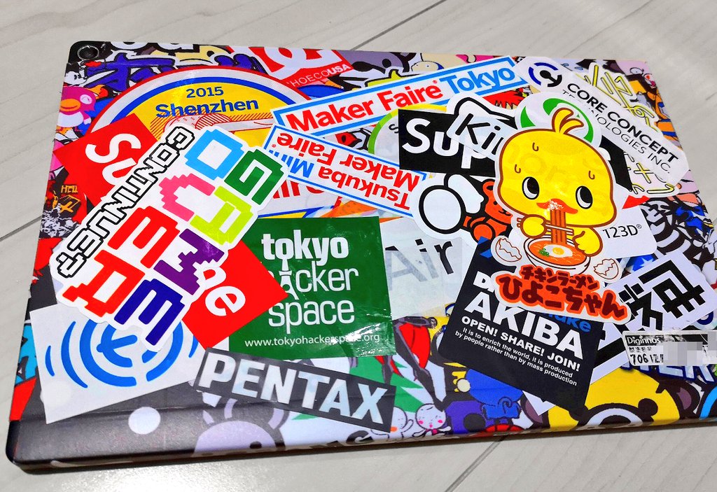 Lens_Fuji's tweet image. 職場のPCにも、普段使いのPCにも貼れないので、古いタブレットがステッカー専用になってる。

誰が何を貼ろうが誰も見てないし、気にしてないよ。

#sticker #stickerbomb