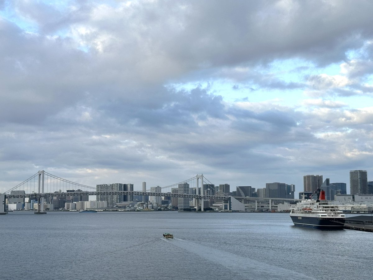 keizo1111's tweet photo. Good morning TOKYO！
2026.03.09 🌤️ 4℃
おはようございます。
晴海に『にっぽん丸』が停泊中。
最後の東京港入港。ブレザーを着たような上品でトラディショナルな船体。美しい。5/10で引退。僕は20日からチャータークルーズで乗船。西村直人さんサポートで35年の節目を船上で迎えます🚢 https://t.co/GzrPoeChSX