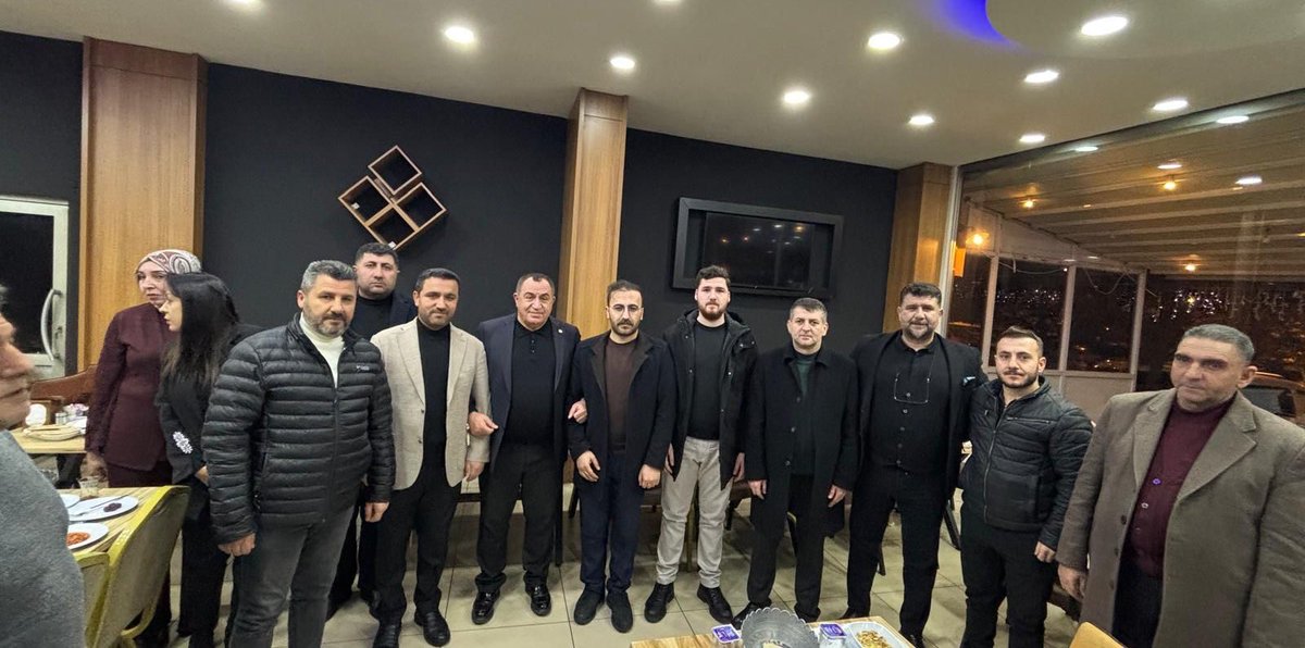 Hasköy İlçe Başkanlığımızın düzenlediği sahur programında teşkilat mensuplarımız ve Hasköylü kardeşlerimizle aynı sofrada buluşmanın mutluluğunu yaşadık. Ramazan’ın paylaşma ve kardeşlik ruhunu hep birlikte hissettiğimiz anlamlı bir gece oldu.

Bu güzel programı hazırlayan İlçe
