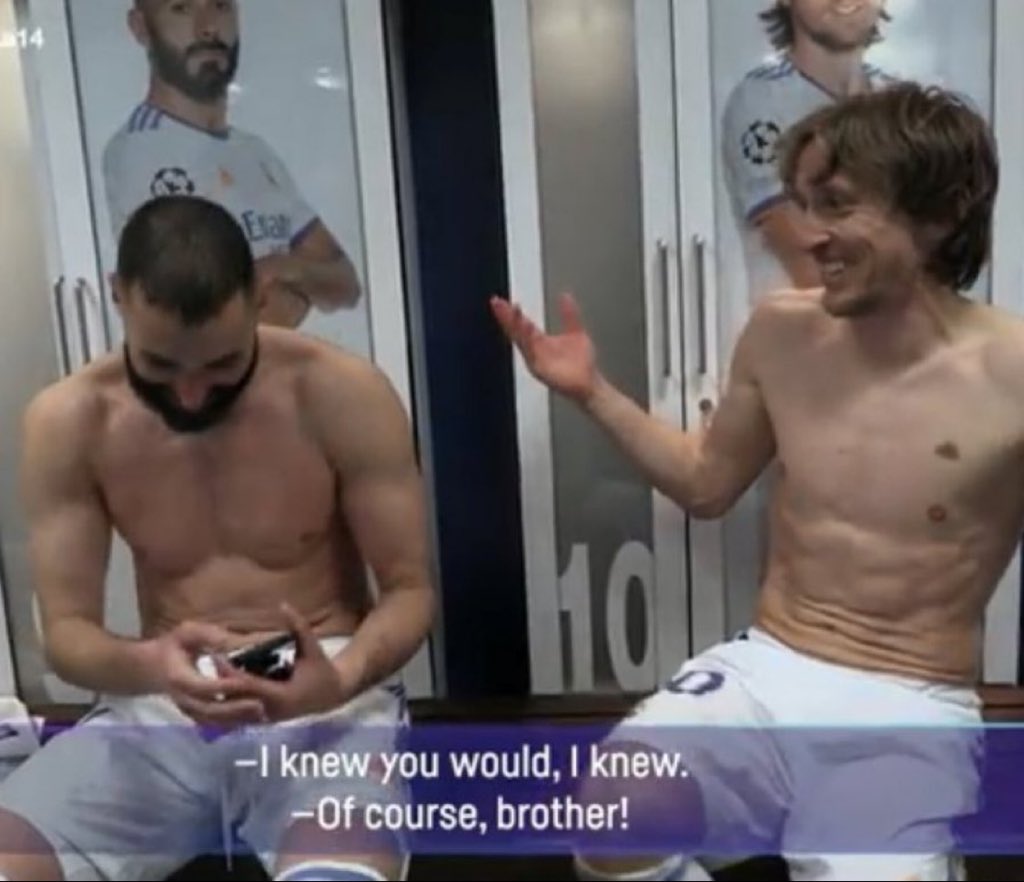 🔙 Karim Benzema &amp; Luka Modrić discussing that comeback against PSG: 

Benzema: “Brother, I knew…I knew you would spot me.”
Modrić: “Of course….brother.”

🤯 Today, 4 years ago.