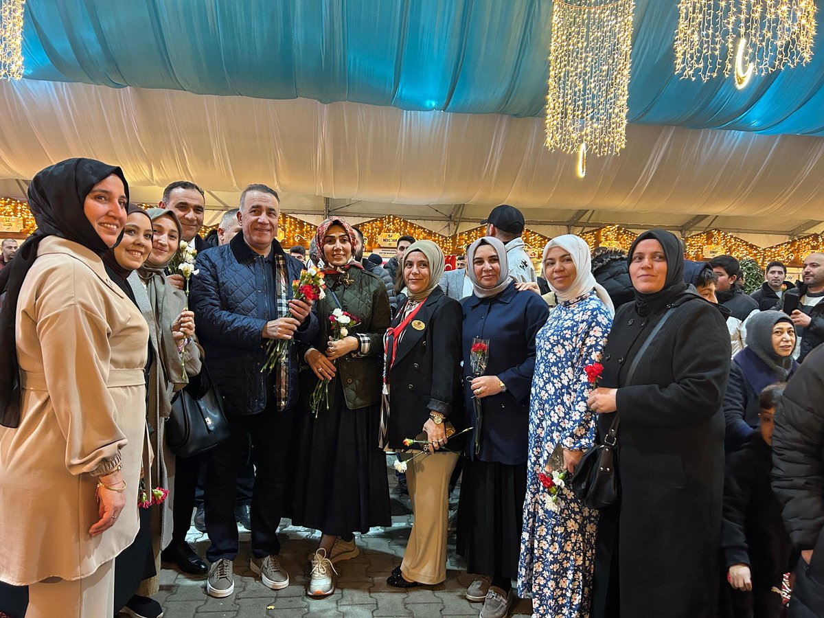 akkadinsultangi's tweet photo. 8 Mart Dünya Kadınlar Günü vesilesiyle Ramazan etkinlik alanımızda sivil toplum kuruluşlarında görev alan kıymetli hanımefendilerle bir araya gelerek Kadınlar Günü’nü kutladık. 🌸

#BirOlmakRuhumuzdaVar https://t.co/xoVOoIQTPK