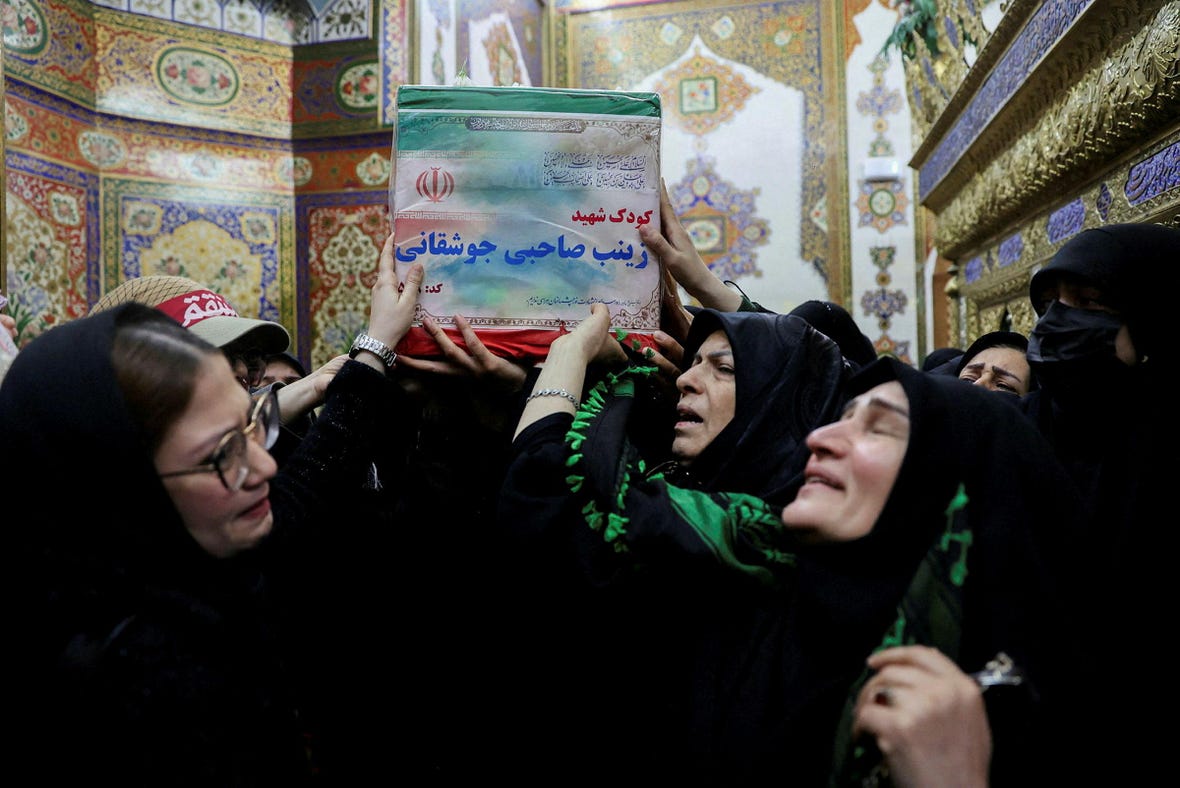 #Irán 200 mujeres asesinadas y 200 niños y niñas asesinadas entre los 1.200 masacrados desde el 28/2  según el Ministerio de Salud de Irán. Más de 10.000 son los heridos y varios hospitales han sufrido daños.
Diario Haaretz