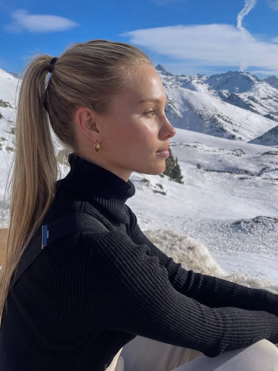 SightlyGirls tweet media