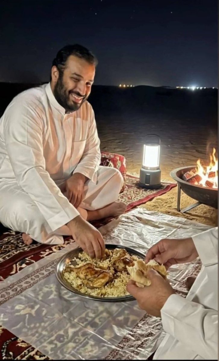 chaudhry37wala's tweet photo. إن تواضع ولي العهد السعودي الأمير محمد بن سلمان آل سعود جدير بالإعجاب حقاً.

ابتسامته نقية...
#السعودية https://t.co/M5UtkT3gr0