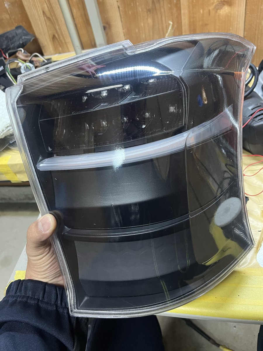 kbluemoon1's tweet photo. 久しぶりに投稿。
自分用にこんなテール作ってます。
ピカピカしてナイトミーティングで目立ちそうなテールです。
#toyotaiq
#トヨタiq
#テールランプカスタム https://t.co/1wLa2mGD9w