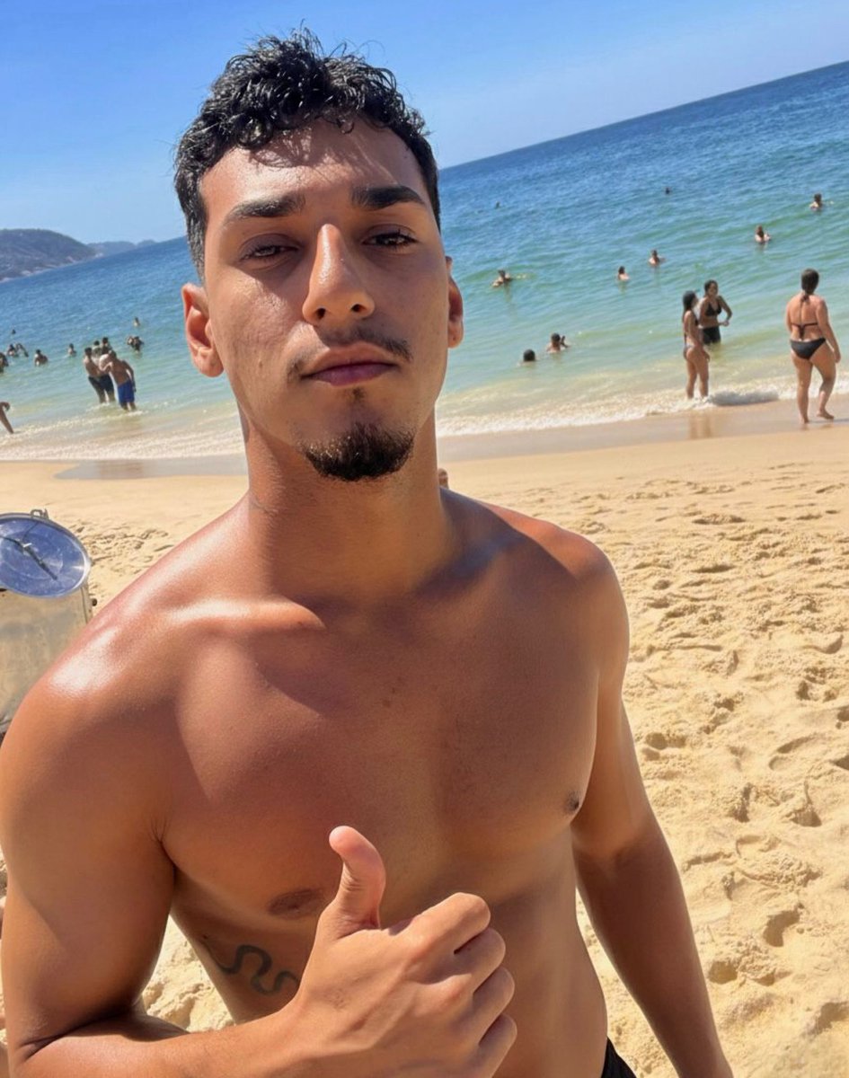 ~ daniel barros 💗 tweet media