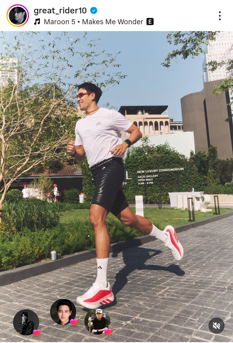 JamesJiFC's tweet photo. @adidas @adidasrunning @Great_rider10 @Jirayu_jj รีวิวรองเท้าแบบจริงใจ 🥹
@adidas @adidasrunning
#adidasrunning
#HyperboostEdge
#เกรทวรินทร #เจมส์จิรายุ #เต้ยพงศกร
Cr.@Great_rider10 https://t.co/SriMwidiot