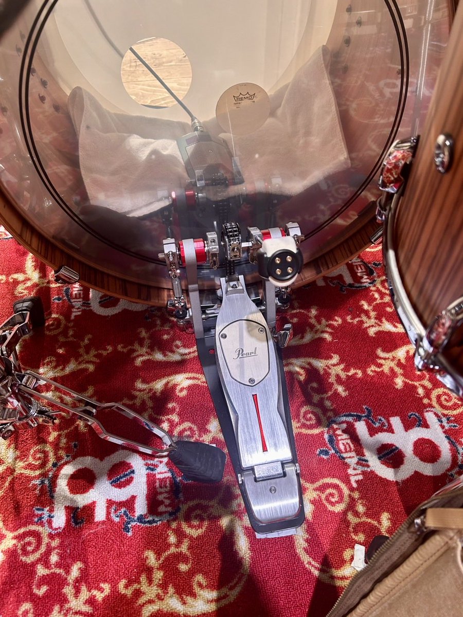 noritake_drums's tweet photo. 先日のNAMMショーにて発表されたPearlのニューフットペダルを長期テスト中です。
ウルトラスムース且つ、我々世代にも響くトルクのある踏み心地!そして比類なき剛性感!
ワンサイズ上の低音感とアタック感を生み出します。
驚き!!!
#pearldrum
#フットペダル
#則竹裕之 https://t.co/sQXsqHicN8