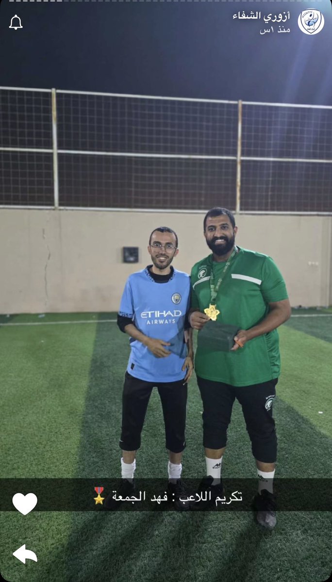 azzurri_1999's tweet photo. 2️⃣
وتم تكريم الكُتش: عبدالمجيد المسعود ابوالوليد🏅
وتكريم الكابتن: فهد الجمعة ابونواف 🏅
وتكريم الكابتن: راشد المزيعل ابوعبدالله🏅
ونشكر كل من صور التكريم : راشد @rashode_18 + تركي السديري + سلطان النتيفي🤩📸👌🏼
لمتابعة لقطات اللقاء || عبر السناب azzurri_1999 📸💫 https://t.co/uWPh8THgfV