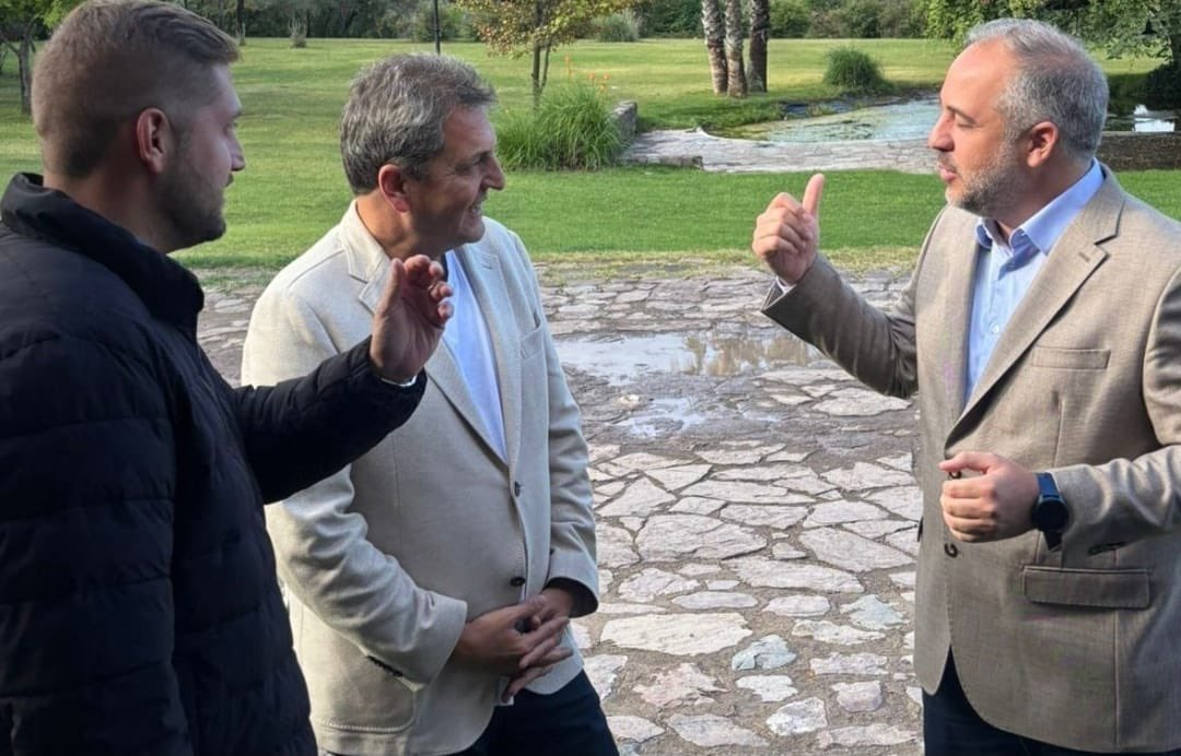 Recibimos a <a href="/SergioMassa/">Sergio Massa</a> que nos visitó durante la Fiesta Nacional de la Vendimia y charlamos sobre el presente de la Argentina y el futuro de Mendoza.

También pudimos compartir ideas sobre un logro histórico: en Maipú volvimos a ganar una elección de medio término después de 25