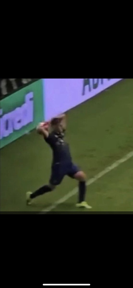 grêmio nem era pra estar nessa final, eu teria vergonha de comemorar essa final.