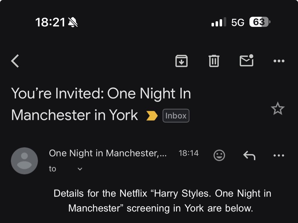 Livvy 🌞 tweet media