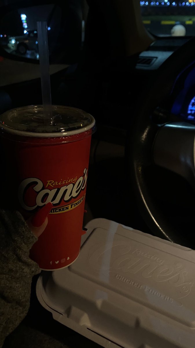 𝓚𝓱 tweet media