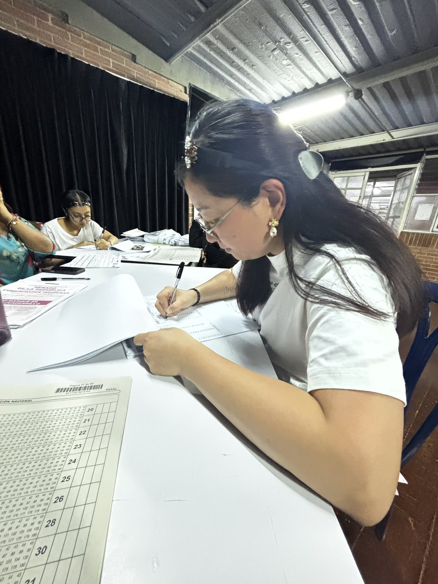 Hanwen Zhang 🐲张汉文 tweet media